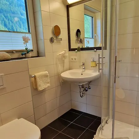 Haus Marchegg Tux