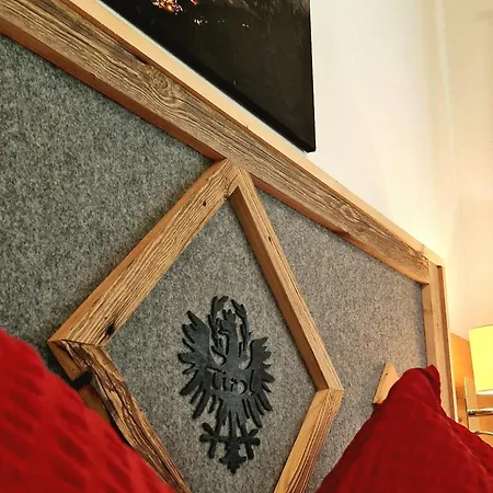 Haus Marchegg Апартаменти Тукс